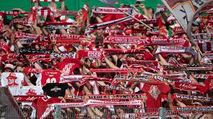 May 26, 2021 · pilotprojekt beim fc union berlin gescheitert : Union Berlin Gedenkt Beim Bundesliga Auftakt Toter Fans Stern De