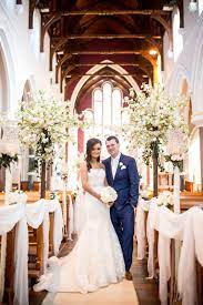 Flowers.ie has been a premier provider of beautiful floral arrangements and gorgeous flower bouquets for over a decade with over 5000 positive reviews online. Ask The Experts A Guide To Picking Your Wedding Flowers By Season Confetti Ie