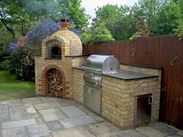 Home Improvement 16 Barbecue And Wood Ovens You Can Build Yourself Homify Outdoor Kitchen Design Outdoor Kitchen Pizza Oven Outdoor