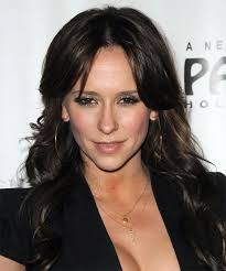 Pin By Maria Melchiori On Jennifer Love Hewitt In 2020 Jennifer Love Jennifer Love Hewitt Jennifer Love Hewitt Pics