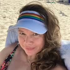 I love you @theofficialmailebrady. I know I get