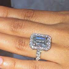 It is conventionally divided into 100 parts, called points, so that a half carat stone weighs. 10 Carat Diamond Price List Information