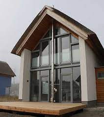 Von fenstern, türen über glas, beton und holz ist alles dabei. Ofenhaus Mit Einem Edelstahlschornstein Ofentraume Verwirklichen