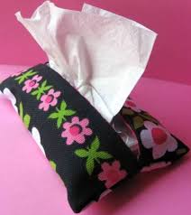 How To Make A Pocket Tissue Holder A collection of the best free tissue holder patterns & tutorials on the web.