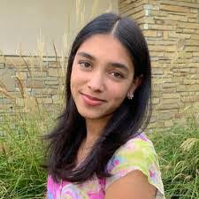 Claire Cabral's Instagram, Twitter & Facebook