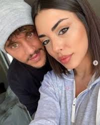 Giulio raselli e giulia d'urso sono tornati negli studi di canale 5 per raccontare l'evoluzione del loro amore davanti a giovanna abate, ex corteggiatrice del tronista rifiutata proprio dopo l'ultima puntata. La Mamma Di Giulio Raselli Sulla Giulia D Urso Pensa Che News E Anticipazioni Uomini E Donne