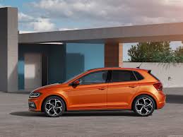 To say that the new polo arrives in a competitive universe is an understatement. Volkswagen Polo 2018 Pictures Information Specs