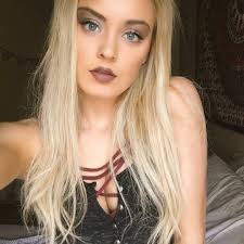 Sophia Betts's Instagram, Twitter & Facebook