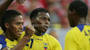 El encuentro se disputó la noche. Carlos Tenorio Fustigo Contra Cristian Ramirez Por No Venir A La Seleccion Bendito Futbol