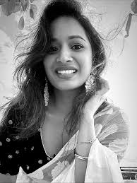 Diwali celebration are never complete without pictures😍✨🤩🥰 Swipe 👈  Featuring- Nyra baby 🧿 @manasa_palakshappa . . #sareelook #niecelove  #diwali2025 #festivevibe #pictureperfect