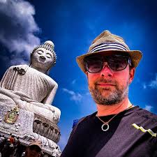 Are there any scuba divers here?