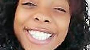 St. Paul man held baby as he shot girlfriend, charges say