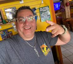 What is the best tour boat with drinks and food that you can take children 