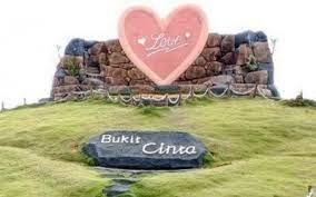 Harga tiket masuk bukit tunggul. Bukit Cinta Pamekasan Destinasi Kekinian Nan Instagramable Di Madura Merahputih