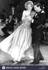 Каникулы, новенькая, a escondidas, hey boy, мама не узнает, por tu maldad, nucate falté, me caíste del cielo, en que te falle, prisionera, el мама не узнает — lady diana. Prinzessin Diana Und Prinz Charles In Regierung Haus Melbourne Australien 1985 Zusammen Tanzen Stockfotografie Alamy