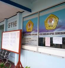 Tujuan masuk pt smt : Perguruan Tinggi Sebelas April Sumedang Yayasan Pendidikan Sebelas April