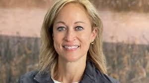 Jennifer Ballinger's Instagram, Twitter & Facebook