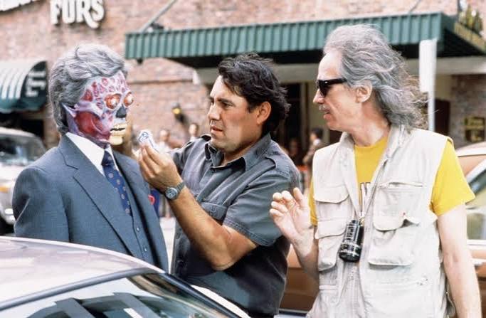 They Live': John Carpenter's Brilliantly Simple and Hugely Enjoyable  Assault on Reagan's America • Cinephilia & Beyond
