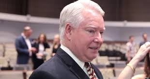 Díaz and Montini: Justice Bill Montgomery should recuse himself from  abortion case