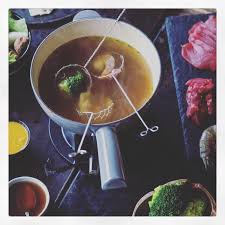 Les Essentiels Pour Un Souper De Fondue Chinoise Fondue Chinoise Fondue Chinois