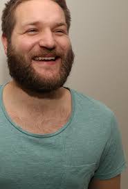 Jeg kan ikke bli sittende i sofaen og se på at døde spedbarn skylles opp på  strendene