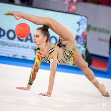 Jun 13, 2021 · la rusa dina averina se impuso este domingo en las finales de aro, pelota y cinta del europeo de gimnasia rítmica, mientras que la israelí lenoy ashram ganó la de mazas. Arina Averina Russia Grand Prix Moscow 2020 02 Kask Indrek Ginnastica Ritmica Ginnastica
