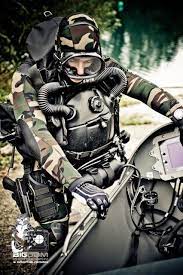 Combat Diver And Stidd Dpd Tauchanzug Sondereinsatzkrafte Unterwasserfotografie