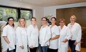 Als internistin schütze und erhalte ich ihre gesundheit. Team Hausarztpraxis Dr Urban In Krefeld Bockum