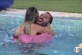 Best lodging in capixaba, brazil. Bbb 21 Apos Eliminacao De Arcrebiano Gilberto Pula Na Piscina E Internautas Repercutem Saida Do Capixaba Gzh