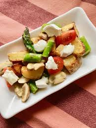 Ofenkartoffelsalat Mit Grunem Spargel Und Ziegenkase Aufgegabelt Spargel Rezepte Gesund Salat Mit Ziegenkase