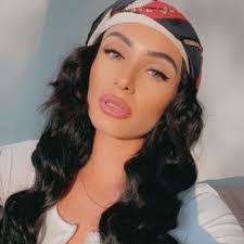 Cynthia Mercedes's Instagram, Twitter & Facebook