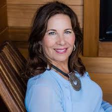 Claudia Siegel's Instagram, Twitter & Facebook