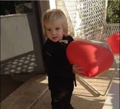 Ο νίκος οικονομόπουλος γεννήθηκε στην πάτρα στις 30 ιουλίου του 1984. Ki Omws Den Einai O Oikonomopoylos Mikros Nassos Blog