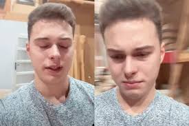 Adam zdrójkowski należy do bardzo wysokich aktorów. Wzruszony Adam Zdrojkowski Ostatni Raz Pojechal Na Plan Rodzinki Pl Lamiacym Glosem Wyznaje Jutro Tego Tutaj Nie Bedzie