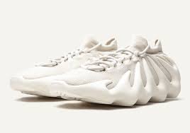 Teased for the better part of 2020, the adidas yeezy 450 was near mythical, with little in the way of official word ever appearing. 1l4rnakcrgexkm