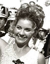 Kristie Burris's Instagram, Twitter & Facebook