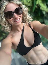 Want to improve your bench press? Check out these tips with my coach and I  that helped me set the bench press state record 💪🏻 #fyp #fitness #gym  #benchpress #personaltrainer