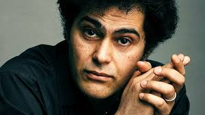 Recension: Khashayar Naderehvandi deppar i ”Hemsökelse”