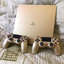 Pour Ce Magnifique Cadeau Elle Est Juste Sublime De Quoi Geeker En Beaute Ps4 Playstation4 Ps4slim Ps4gold Gold Ps4sl Ps4 Pro Console Ps4 Ps4 Console