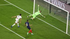 After the first rumors circulated in italy, now confirmations also arrive from holland. Fc Bayern Wohl An Denzel Dumfries Interessiert Auch Inter Mailand Wohl An Oranje Star Dran Eurosport
