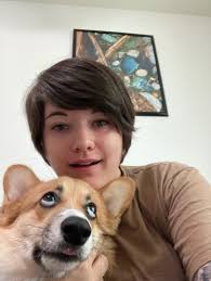 Raven disapproves of selfies.