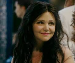 She look like a real fairytale 😩 : r/OnceUponATime