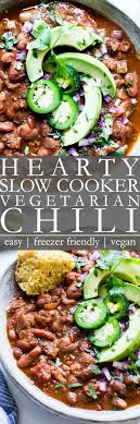 Hearty Crock Pot Vegetarian Chili Vanilla And Bean In 2020 Vegetarian Crockpot Vegetarian Chili Vegetarian Chili Easy