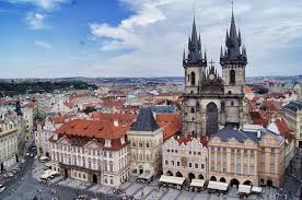 Es setzt sich aus den historischen ländern böhmen (čechy) und mähren (morava) sowie teilen von schlesien (slezsko) zusammen. Prag Reisetipps Die Schonsten Sehenswurdigkeiten Insidertipps Mehr