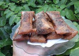 Kalau pisang aroma, bentuknya itu seperti lumpia, tetapi lebih panjang dan ukurannya kecil. Resep Pisang Coklat Pisang Aroma Simple Yang Enak