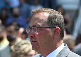 Siena College welcomes new president Charles Seifert with a prank