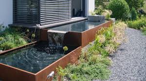 Aqua Linea Brunnensysteme Gartenmetall In 2020 Wasserbecken Garten Wasserspiel Garten Moderne Landschaftsgestaltung