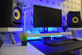 We covered diy studio desk plans in this article. 334 Minimalist Bedroom Studio Desk Guide Pro Music Producers