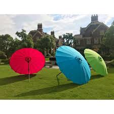 The parasol rotates and tilts to project a shadow over your outdoor living area without the need to pick up the parasol up and relocate it throughout the day. Salat Hvad Som Helst Skriv Email Green Garden Parasols Uk Indhente Overalt Sammenholdt