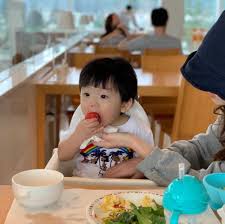 Tritt facebook bei, um dich mit sung deuk son und anderen nutzern, die du kennst, zu vernetzen. Lucu Dan Menggemaskan Ini 10 Potret Anak Son Sungdeuk Koreografer Bts